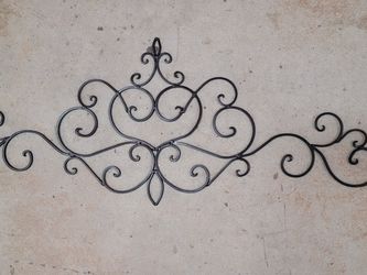 Classic Black Decorative Metal Scroll Motif Wall Hanging Decor