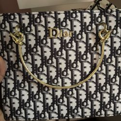 D Hang Bag Small 