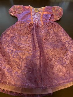 Vestido infantil de la princesa Rapunzel de la película Tangled de Disney.  En talla 4/6 años