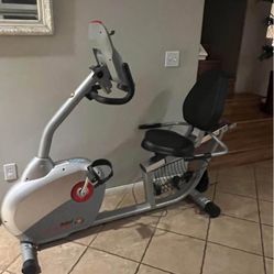 Exercise bike, pick it up in Perris Good Condición 