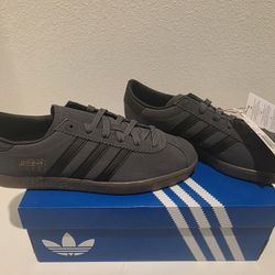 Men's Adidas STADT Size 8.5, New
