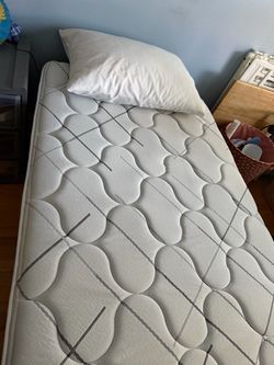 Twin size bed w/frame