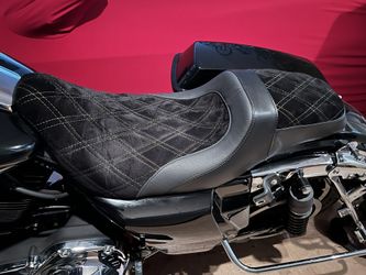 Custom Bagger Seat FLTRX, FLH 2009-2022