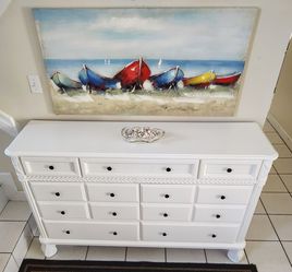 SOLID-WOOD-DRESSER-7 DRAWERS- EXCELLENT CONDITION,DELIVERY AVAILABLE