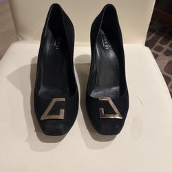 Gucci Shoes Size 7.5 
