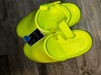 Nike calm mules