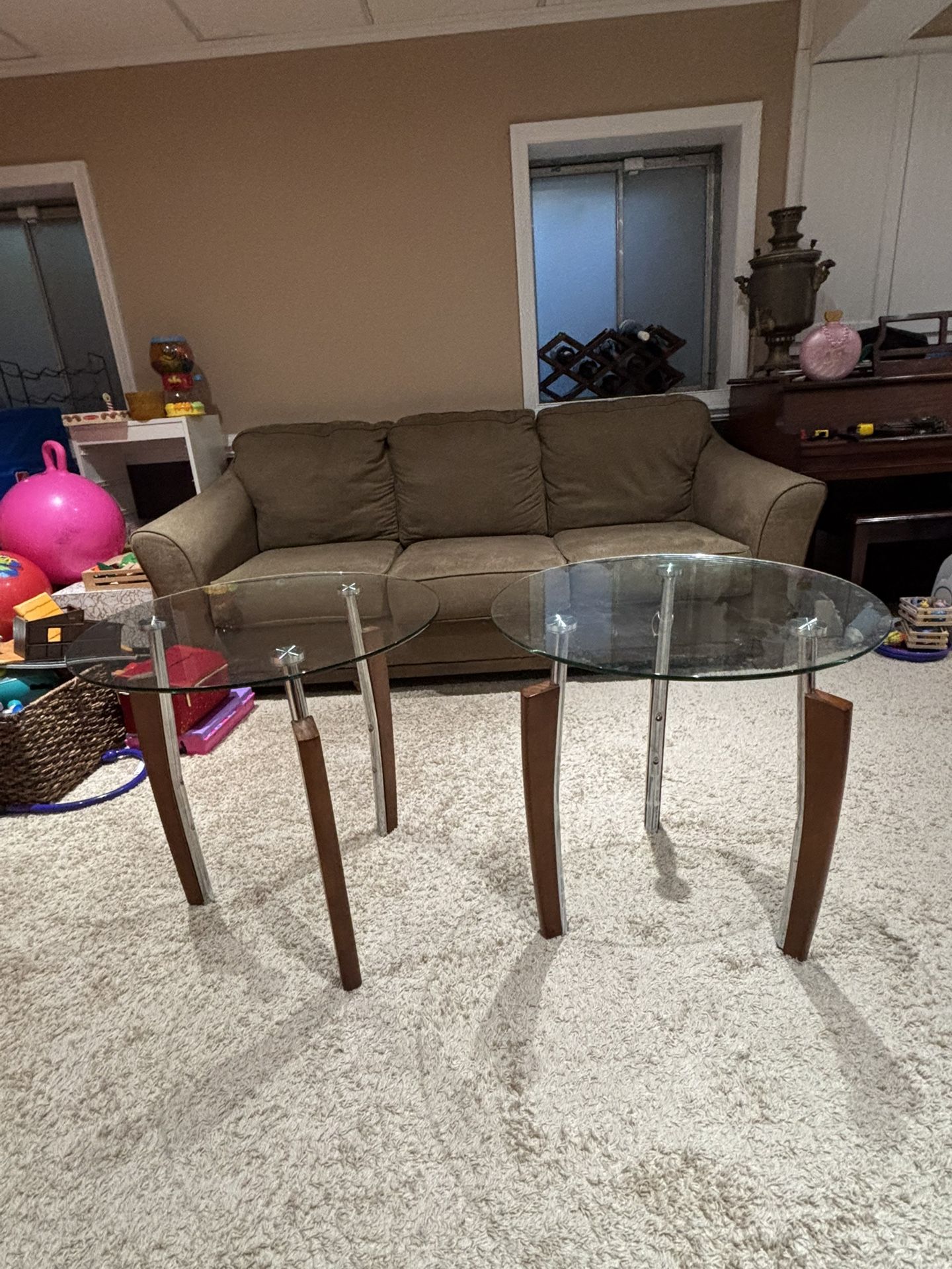 2 Side Tables