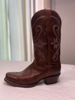 Cowgirl boots brown
