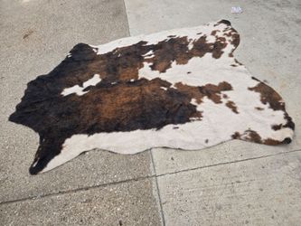 Grand Canyon 5x6x6 cow print hide rug