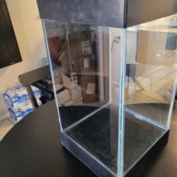 $55 ...15 Gallon Tall Aquarium, Glass has Scratchs