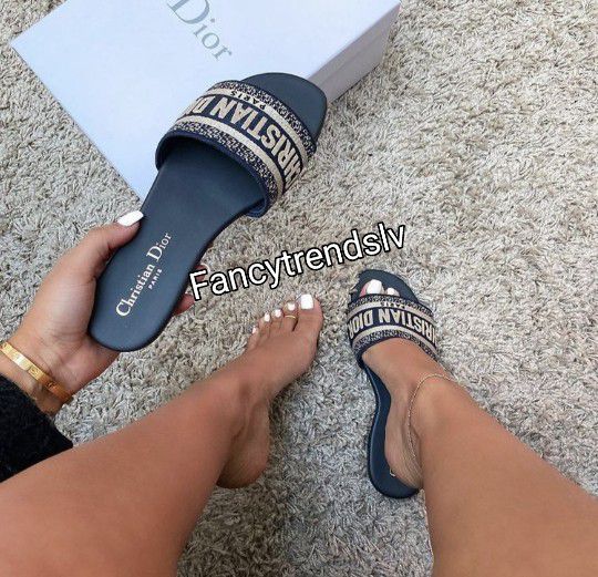 Designer Sandals ✨ New Arrivals 7 Colors available 