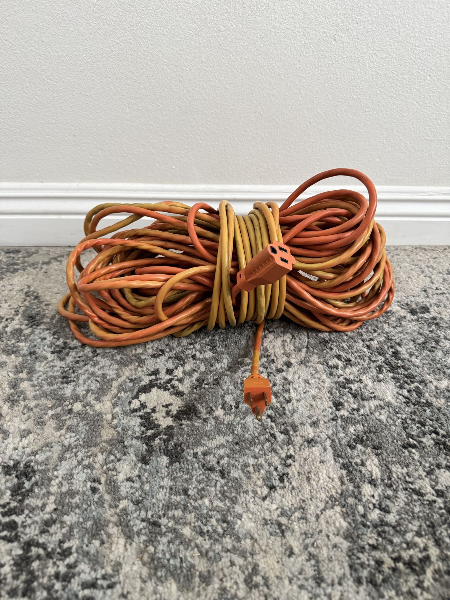 100ft Extension Cord 
