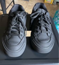 Kids, tennis shoes