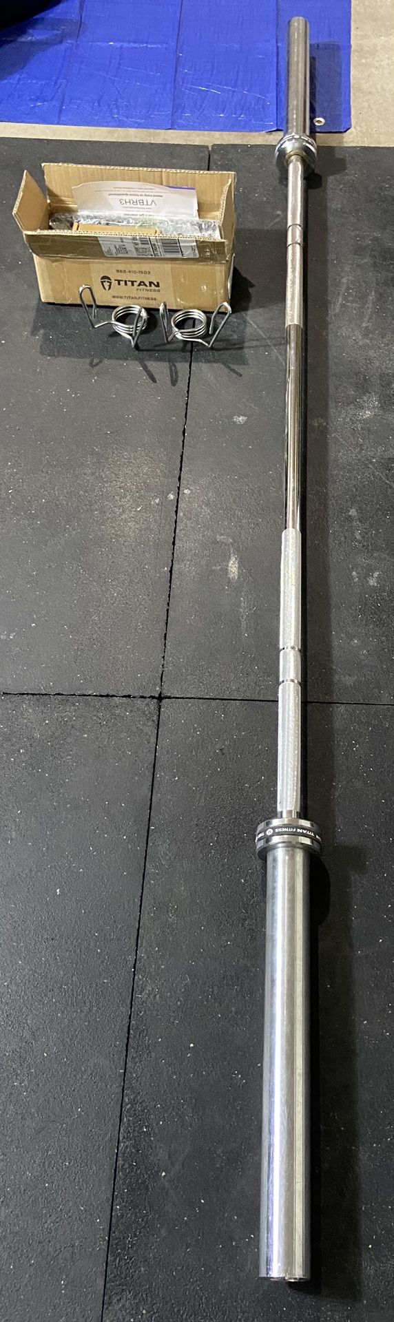 Titan Olympic Atlas Chrome Barbell 20kg (45lbs) with unused Olympic Barbell Vertical Hanger (holds 3): excellent condition. 