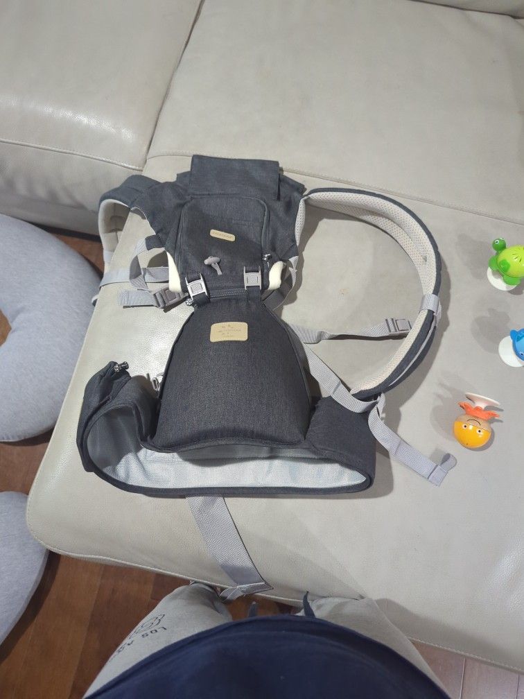 Fruiteam Baby Carrier 6-in-1 With Waist Stool