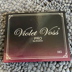 Violet Voss Pro Cosmetics Pallette Holy Grail