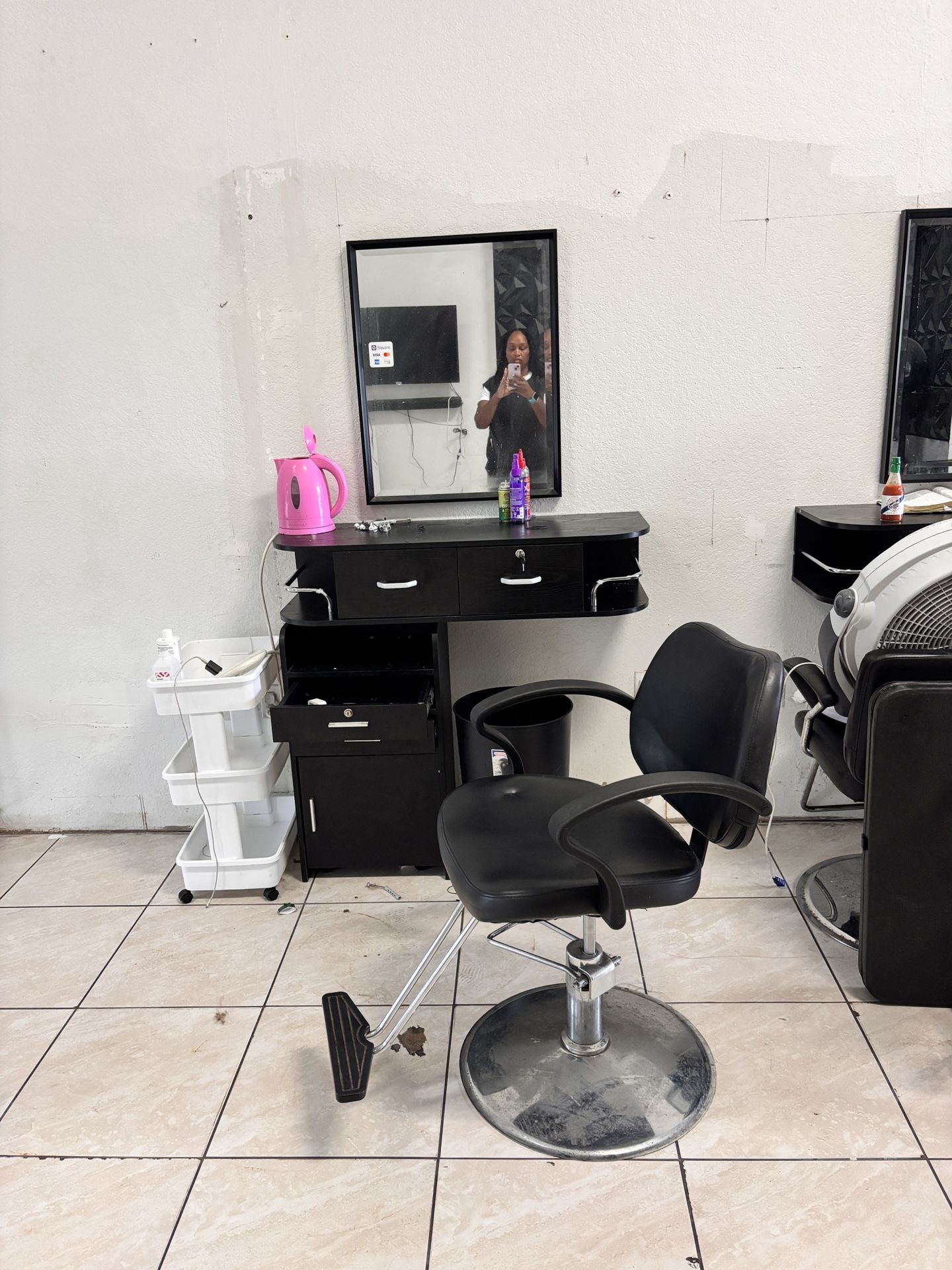 Salon Station And Chair