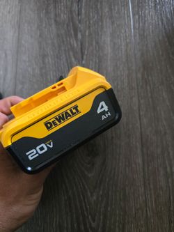 DeWalt 20V 4 AH Battery