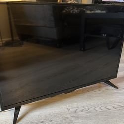 TV 32 Inches, Insignia, Used - Works Well 