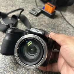 Kodak Pixpro Az326