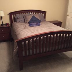 Queen Bed Set – Serta Perfect Sleeper Mattress + Box Spring, Frame, Nightstand & Lamp