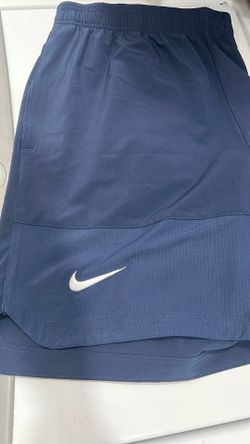 Nike Shorts NWT L