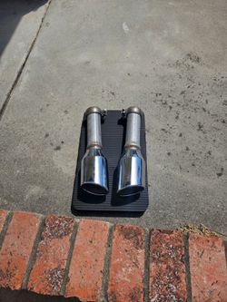 Exhaust pipes