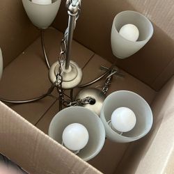 10 $ | Perfectly good dining room lighting. No bulbs included