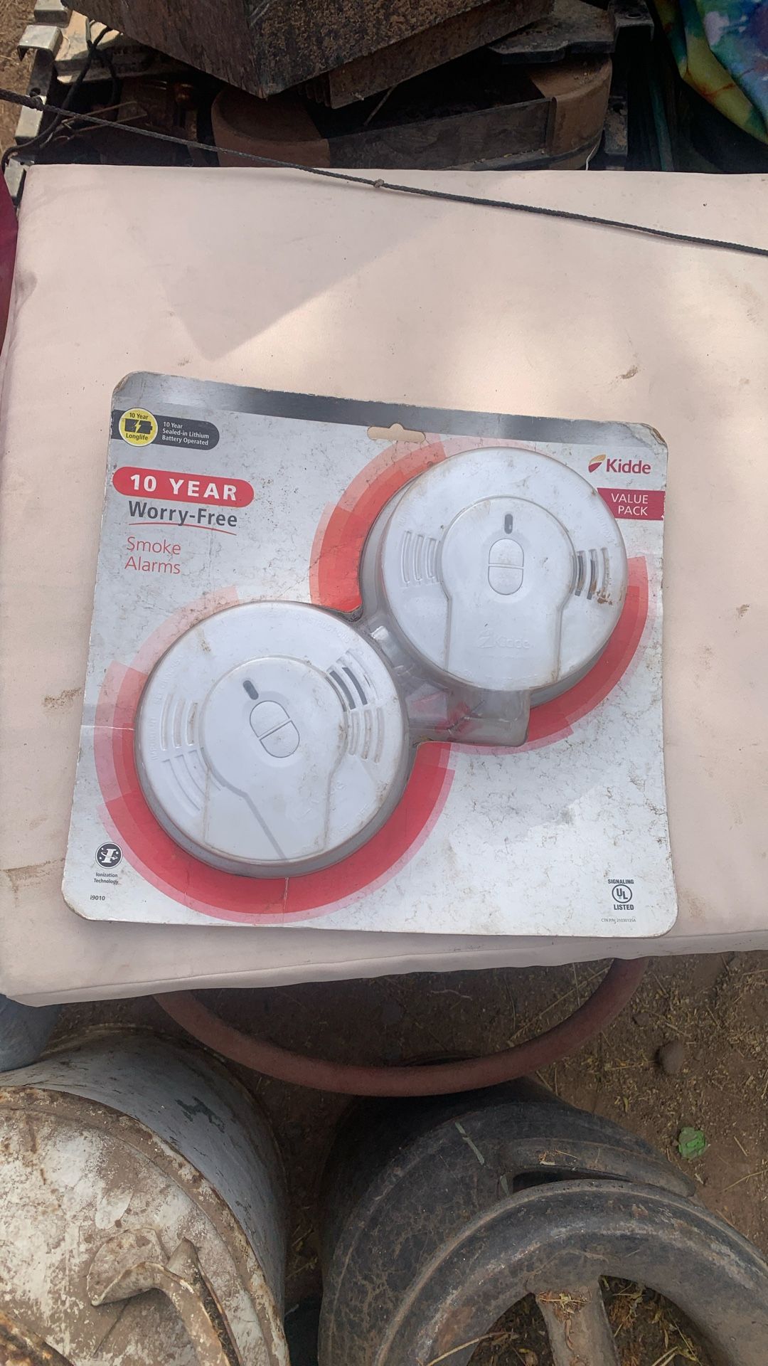 Kidde 10-Year Worry-Free Smoke Alarm Value Pack (Model i9010), featuring two units.