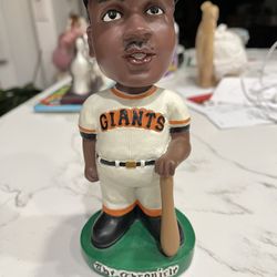 2000 Barry Bonds Statue 