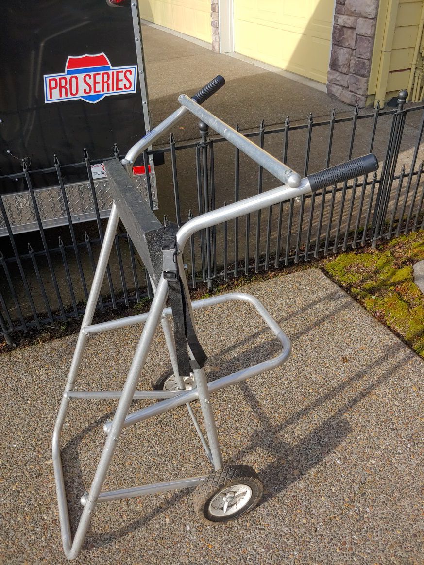 Garelick Outboard Motor Carrier stand with wheels