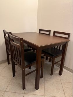 Dinning table with chairs