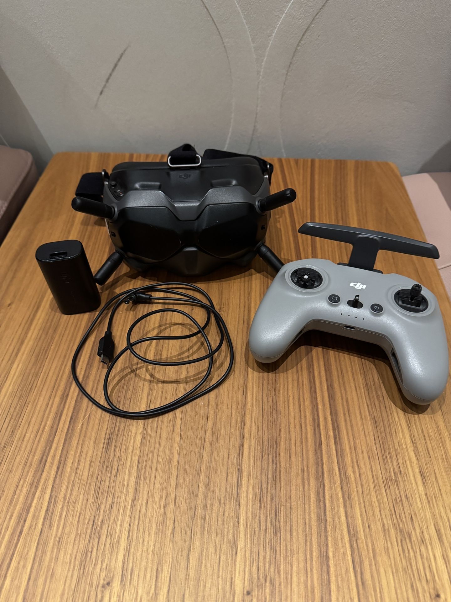 DJI FPV Goggles V2 Controller 2