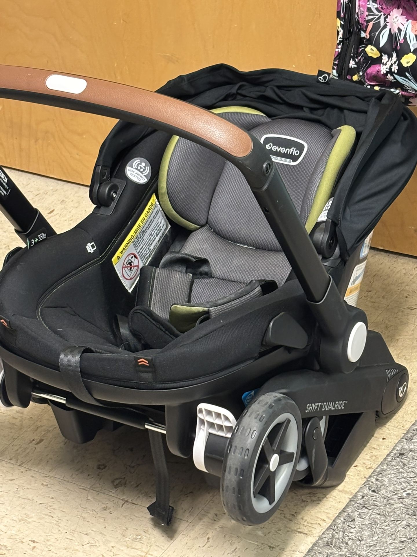 Evenflo Shyft Dual ride
