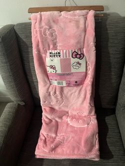 Hello Kitty Embossed Pink Silk Touch Throw Blanket 50x70 NWT