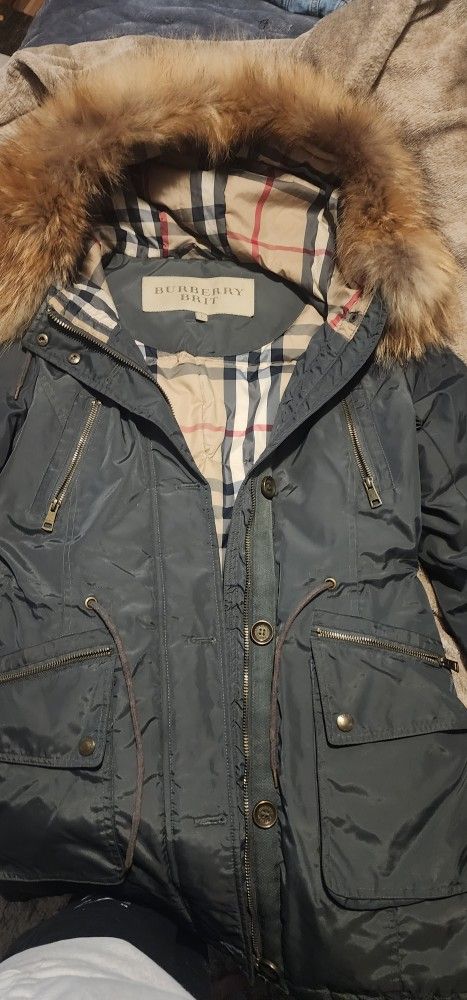 Like New Womans Burberry Jacket