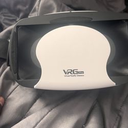 VRG Pro VR headset 