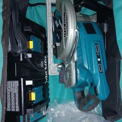 Makita  XSR01 36V 7 1/4 Saw With Double Charger
