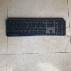 Logi Bluetooth Keyboard