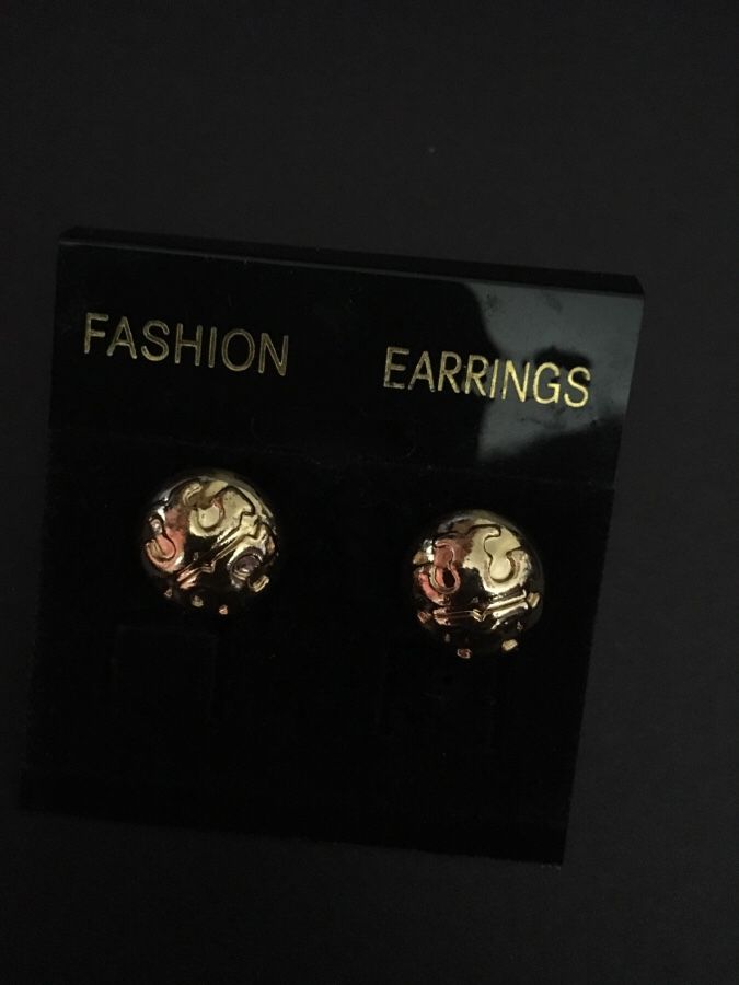 Tory Burch earring