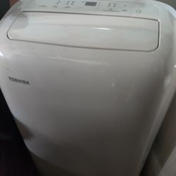 TOSHIBA Portable Air Conditioner + Dehumidifier 