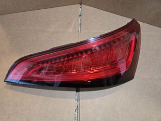 13-17 AUDI Q5 SQ5 REAR RIGHT PASSENGER SIDE TAILLIGHT LED OEM