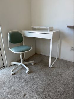 FREE Desk, chair and monitor stand