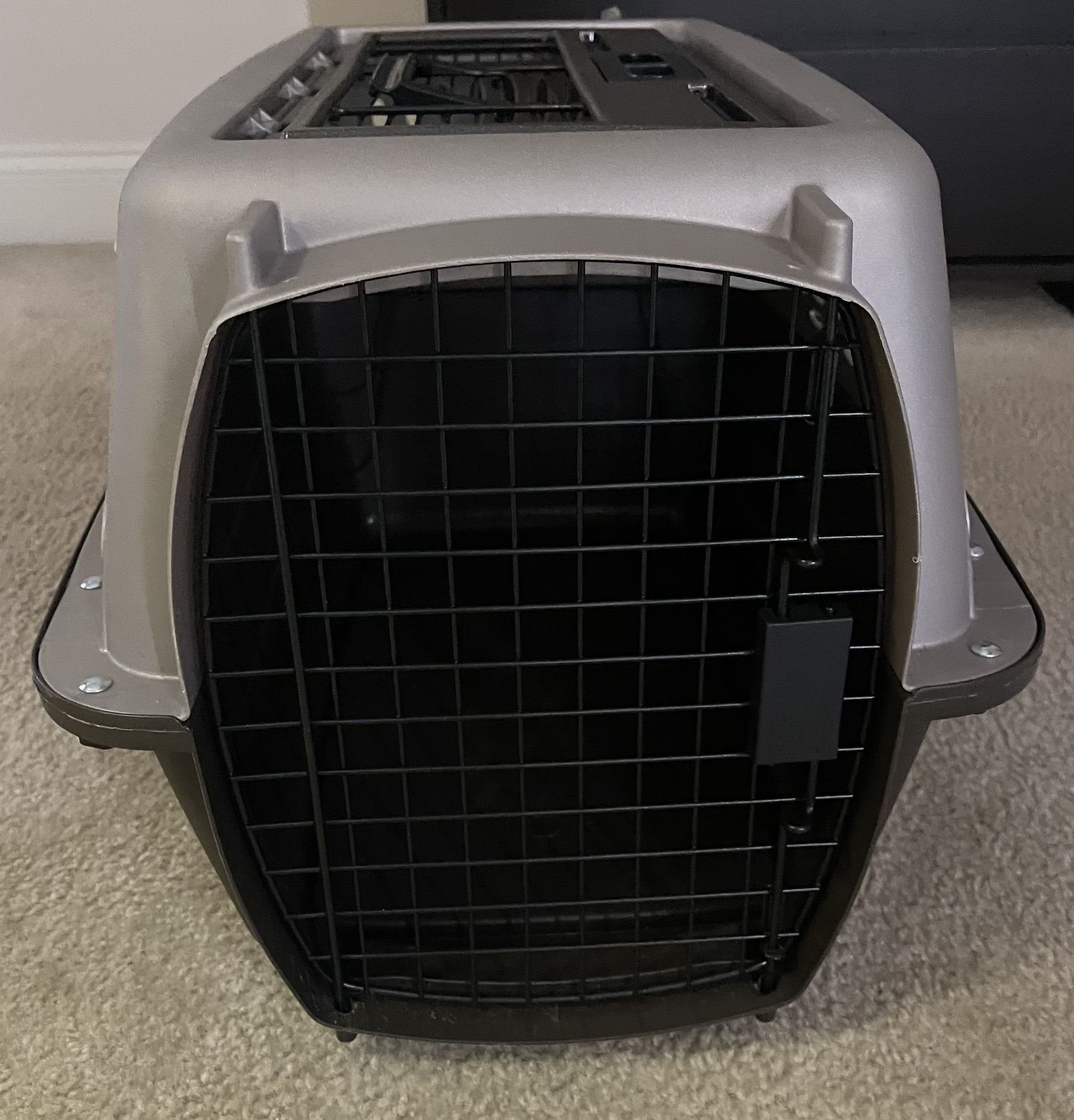 Dog crate 