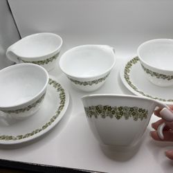 Vintage Corelle Spring Blossom Green Crazy Daisy Teacups & Saucers – 5 Cups, 2 Saucers Corning
