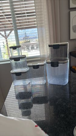Airtight kitchen storage