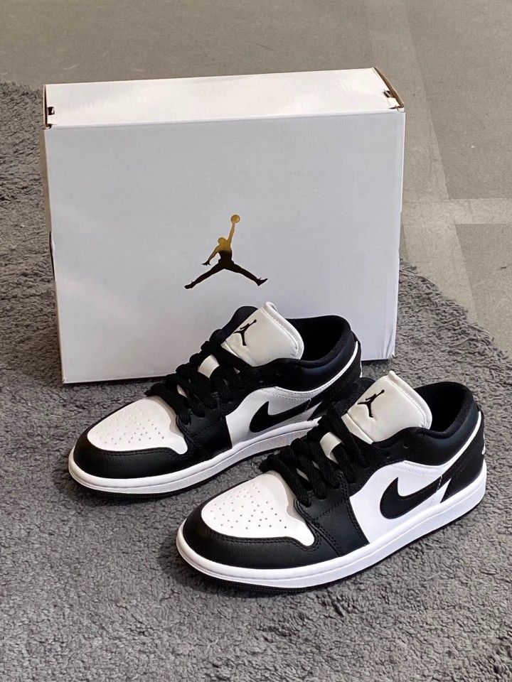 Nike NIKE AJ1 Panda