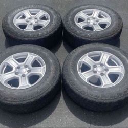 4 X 245/75r17 5x5 5x127 Jeep JK wrangler Stock Aluminum Wheels Rim 70% Tire Treads!!!!