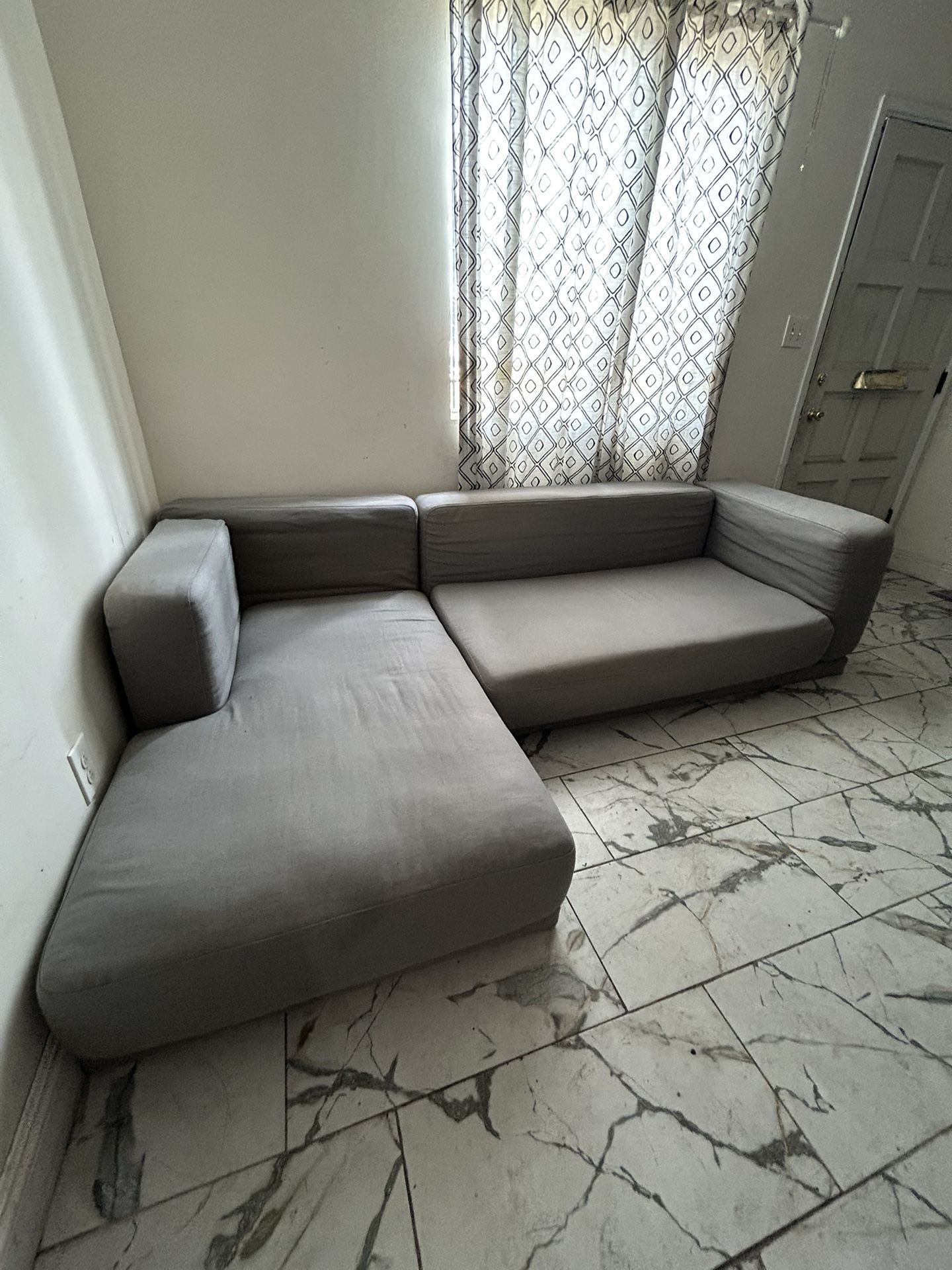 Sectional Couch FREE DELIVER