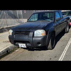 2003 nissan Frontier...
